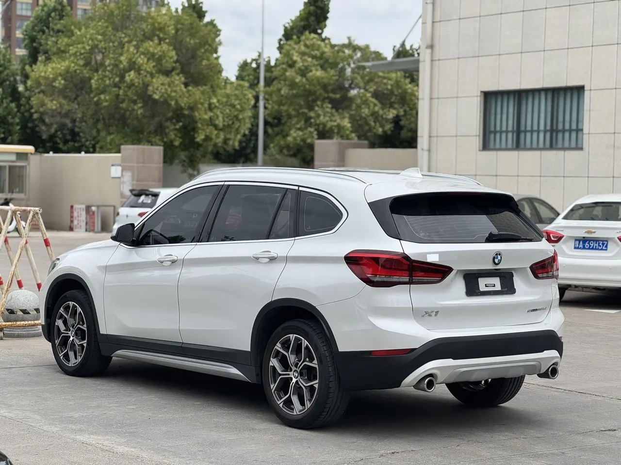 BMW 2022 X1 sDrive20Li 1.5T exclusive automatic gear 9