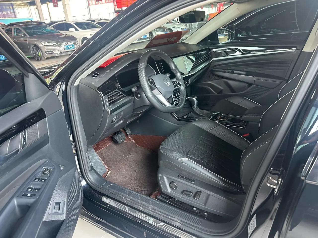 Volkswagen 2022 Passat 2.0TSI 330TSI Deluxe Edition Automatic 3