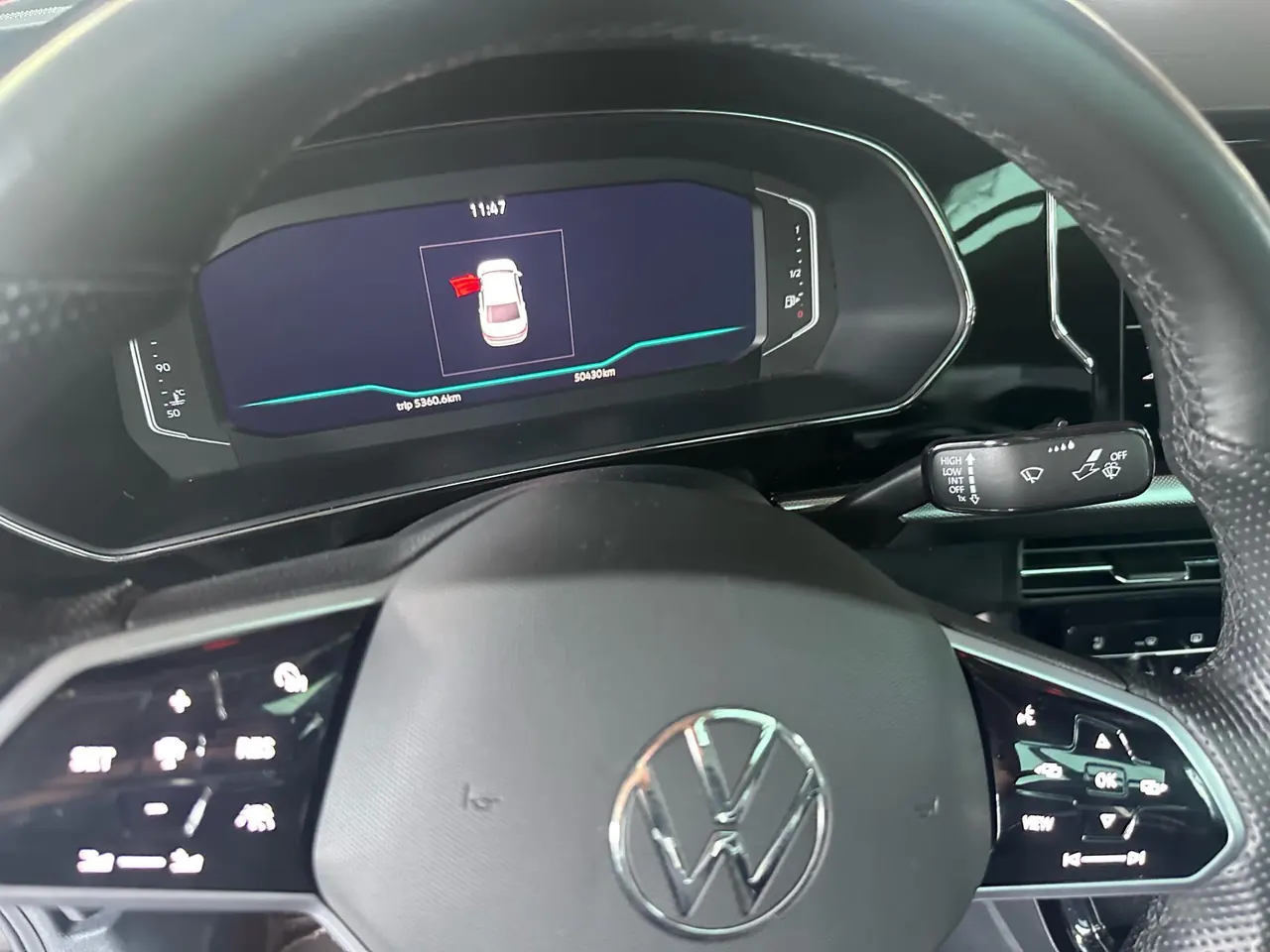 Volkswagen 2022 Passat 2.0TSI 330TSI Deluxe Edition Automatic 4