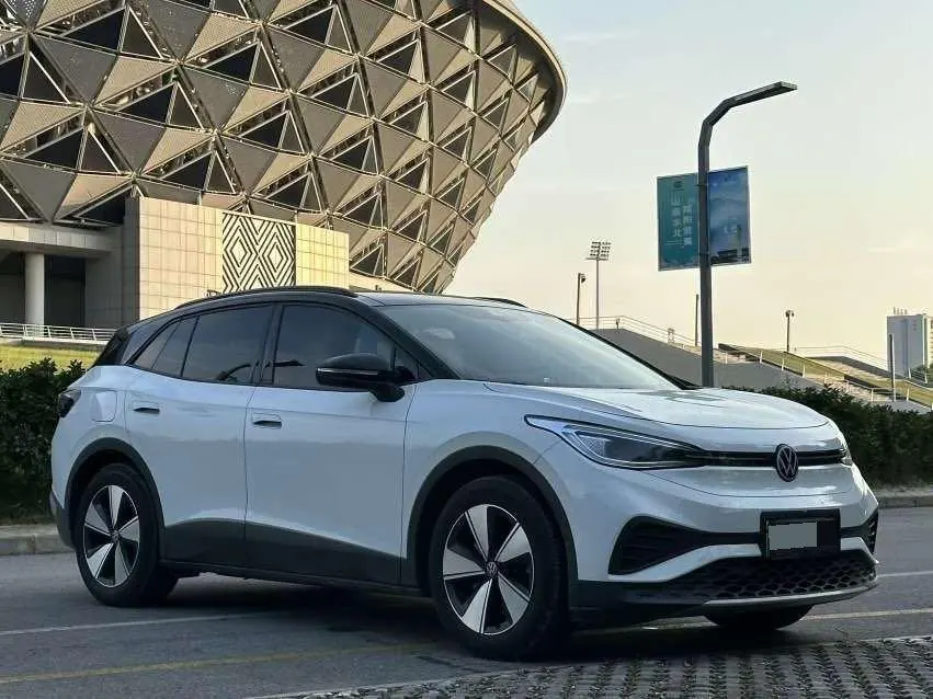 Volkswagen 2025 ID. 4 x Smart Model, Premium Version, Automatic Transmission 2