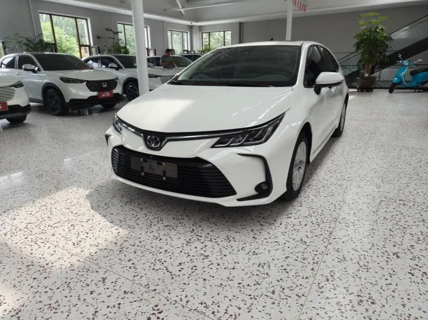 Открыть галерею: Toyota 2021 corolla 1.2T stepless elite PLUS version of automatic gear