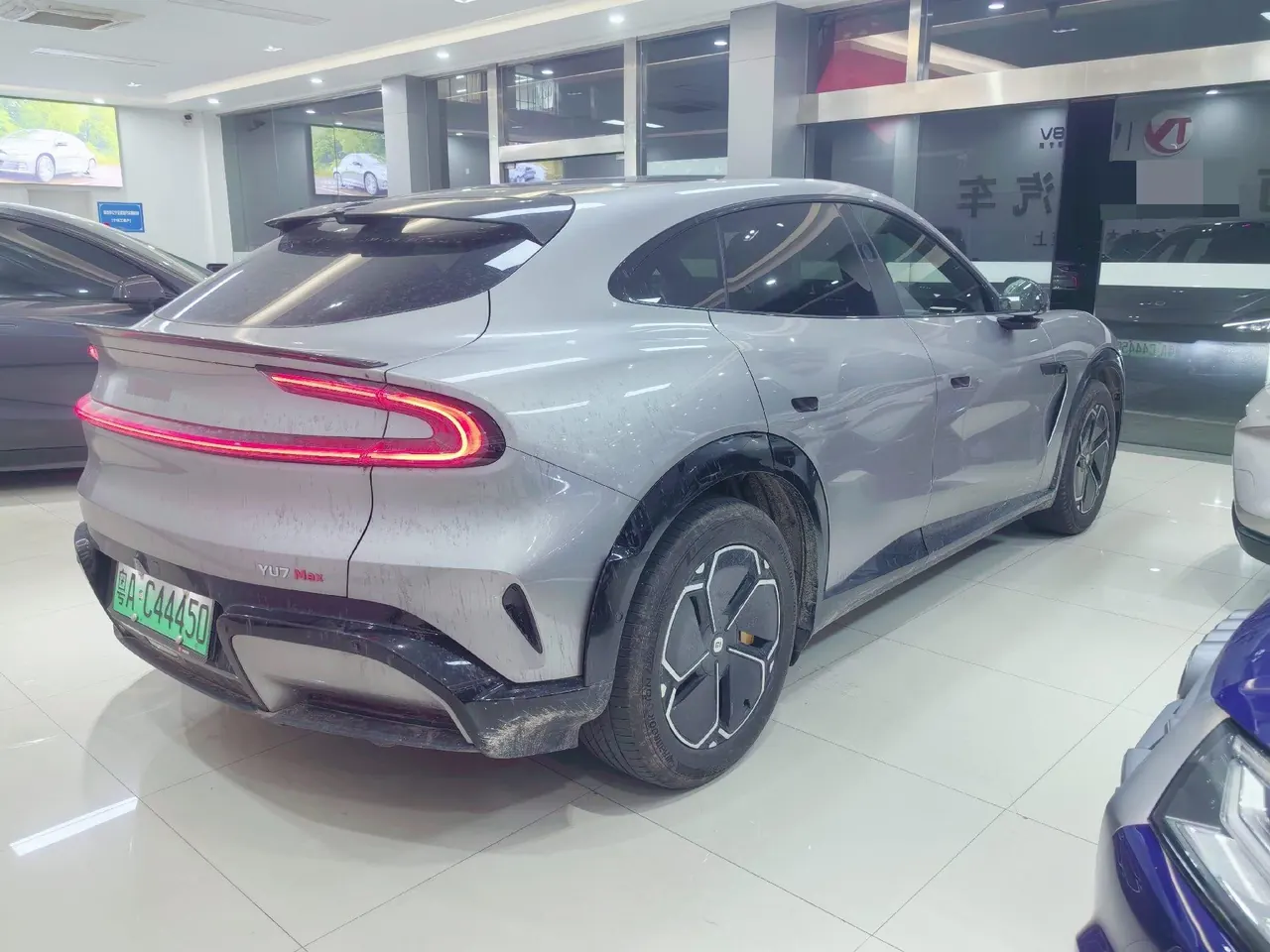 MI 2025 YU7 Long Endurance High Performance Four-wheel Drive Max Edition Automatic Gear 4
