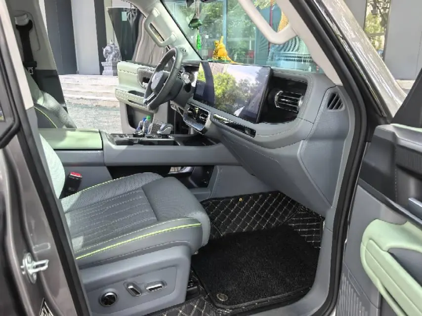 Beijing 2024 BJ40 2.0T City Hunter Edition Chivalrous Automatic Gear 7