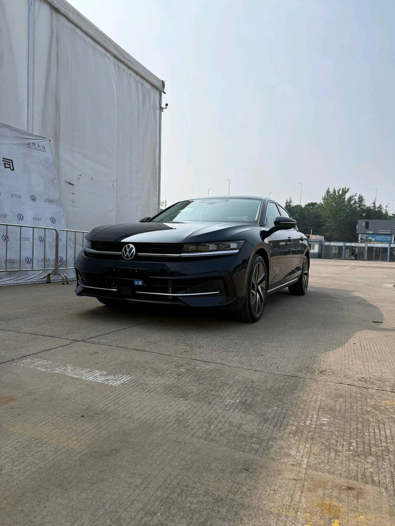 Volkswagen 2024 Magotan 2.0TSI 380TSI Extreme Edition Automatic - View 1