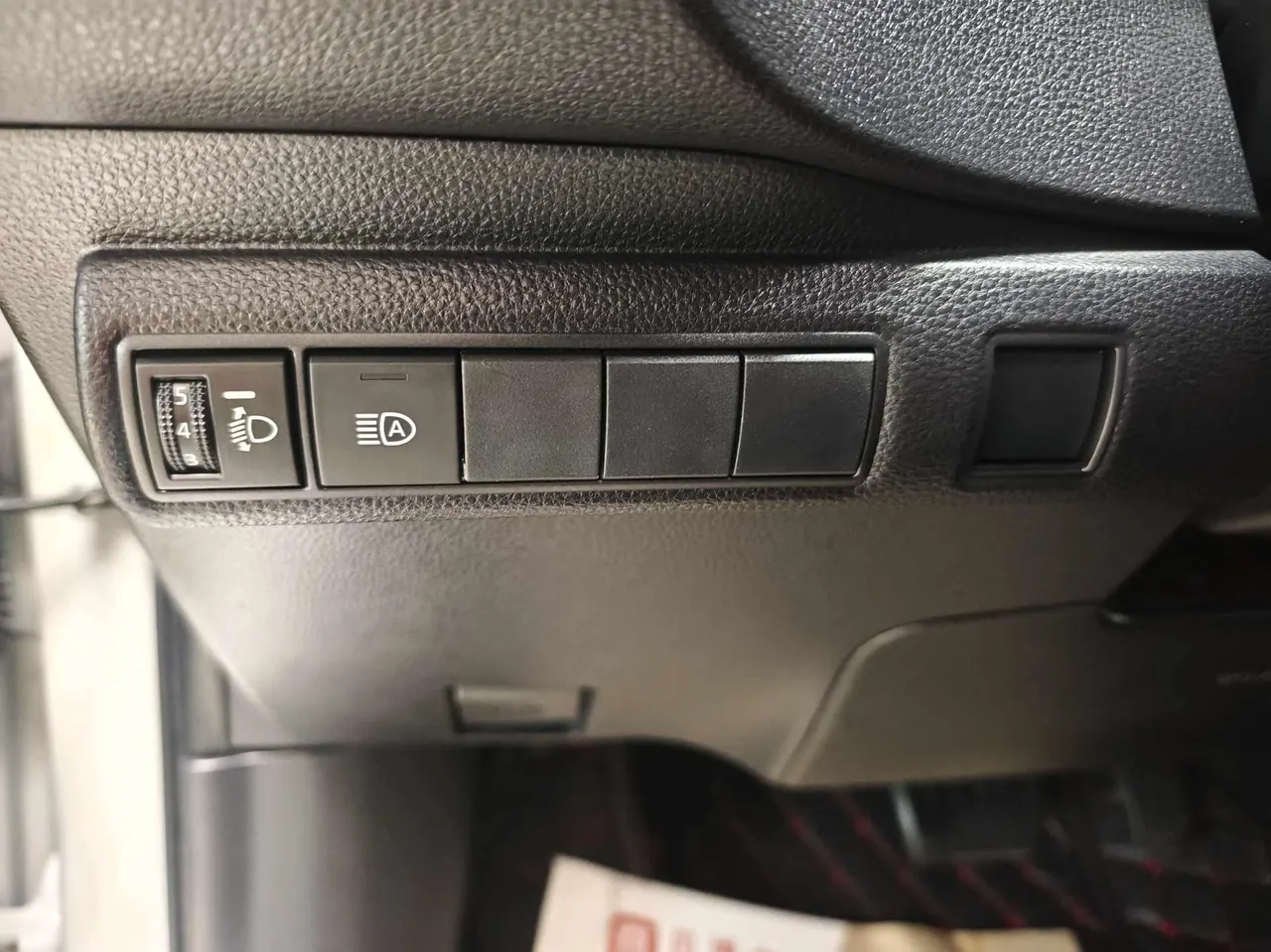 Toyota 2021 Lei Ling 1.2T Stepless 185T Sports Edition Automatic Gear 14
