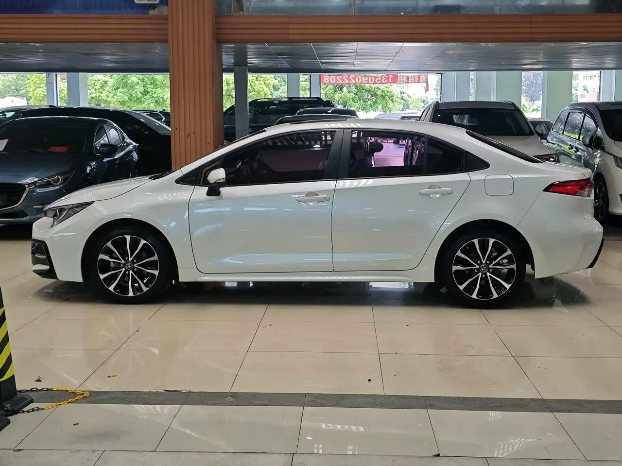 Toyota 2021 Lei Ling 1.2T Stepless 185T Sports Edition Automatic Gear 18