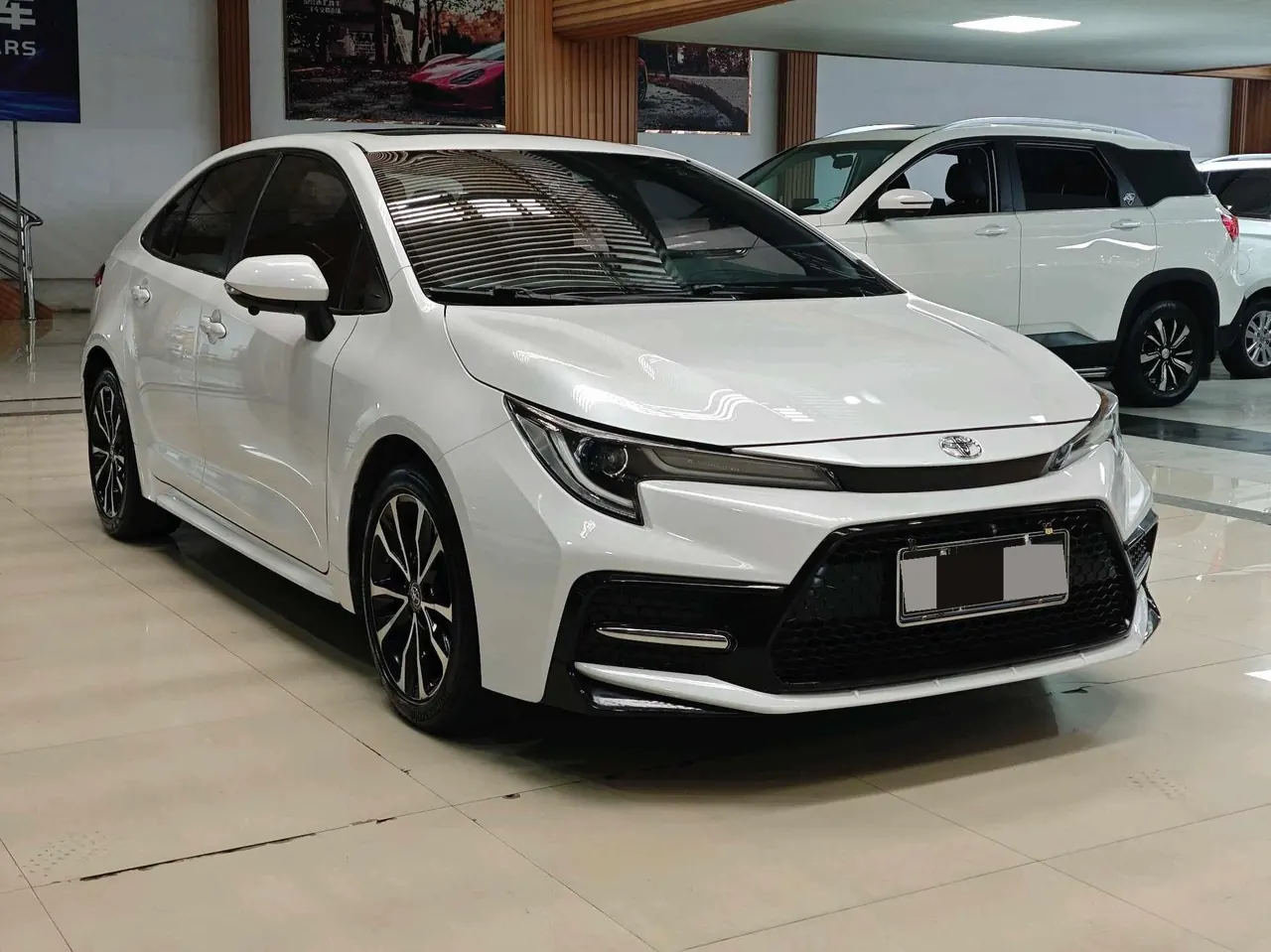 Toyota 2021 Lei Ling 1.2T Stepless 185T Sports Edition Automatic Gear 3