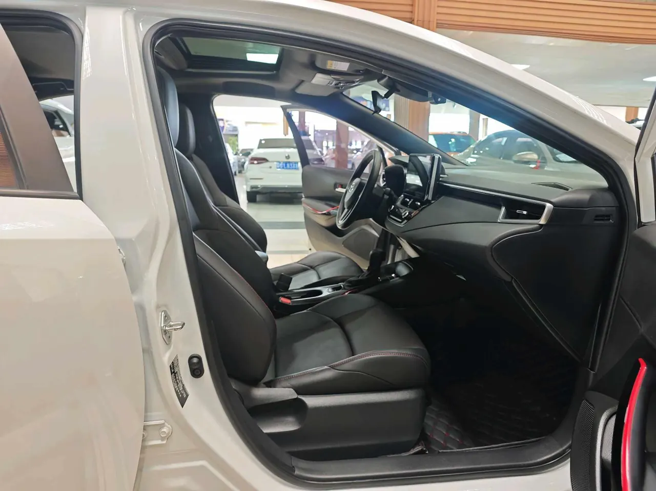 Toyota 2021 Lei Ling 1.2T Stepless 185T Sports Edition Automatic Gear 9