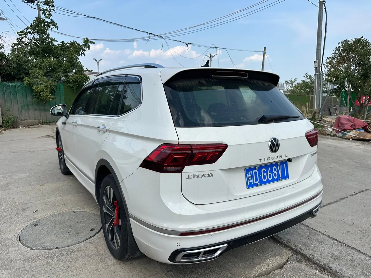 Volkswagen 2022 Tiguan L R-Line 2.0TSI 330TSI Two-Drive R-Line Overdrive Automatic Gear 5