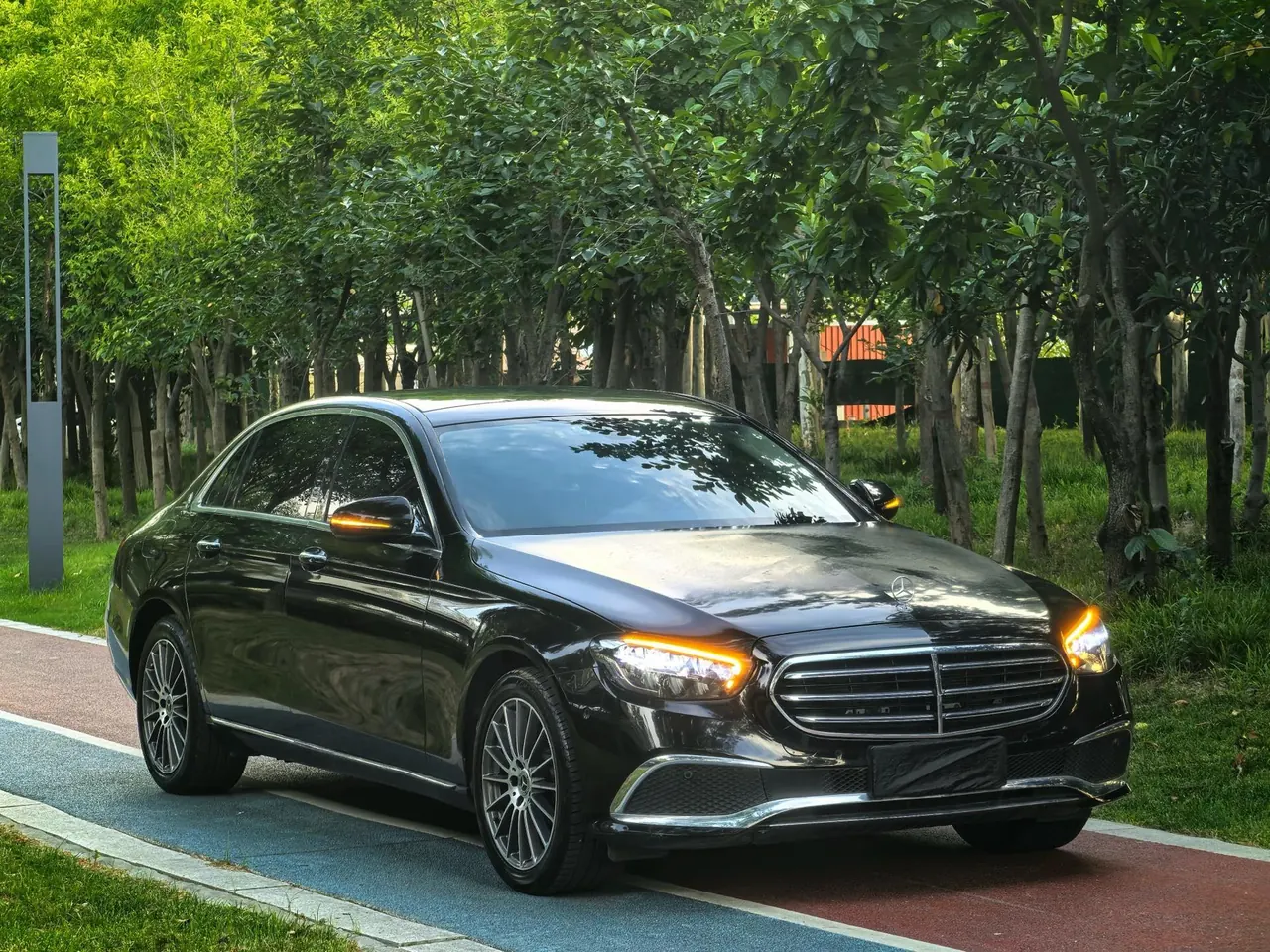 Mercedes Benz E Class 2022 E 260 L 2.0T Automatic 2