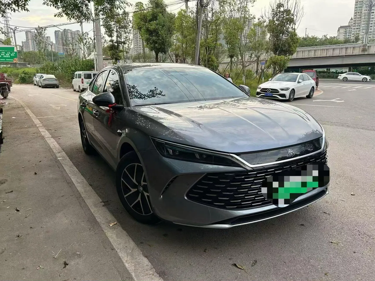 BYD 2025 Qin L DM-i 1.5 stepless smart driving version 120KM leading automatic gear 2