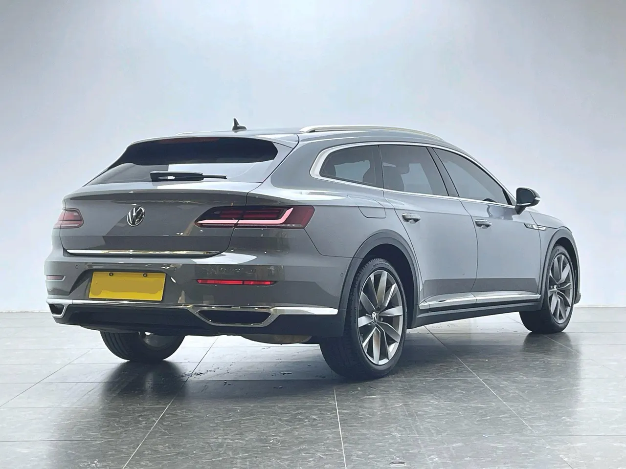 Volkswagen 2023 CC Hunting Car 2.0TSI 380TSI Hunting Heart Edition Automatic Gear 2