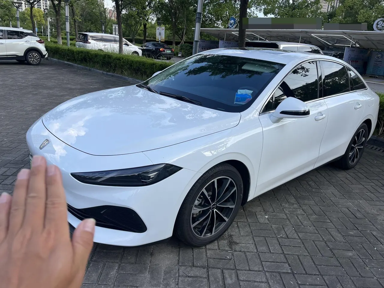 Open image lightbox: Roewe 2025 D7 DMH 1.5 World Championship Edition Automatic Gear