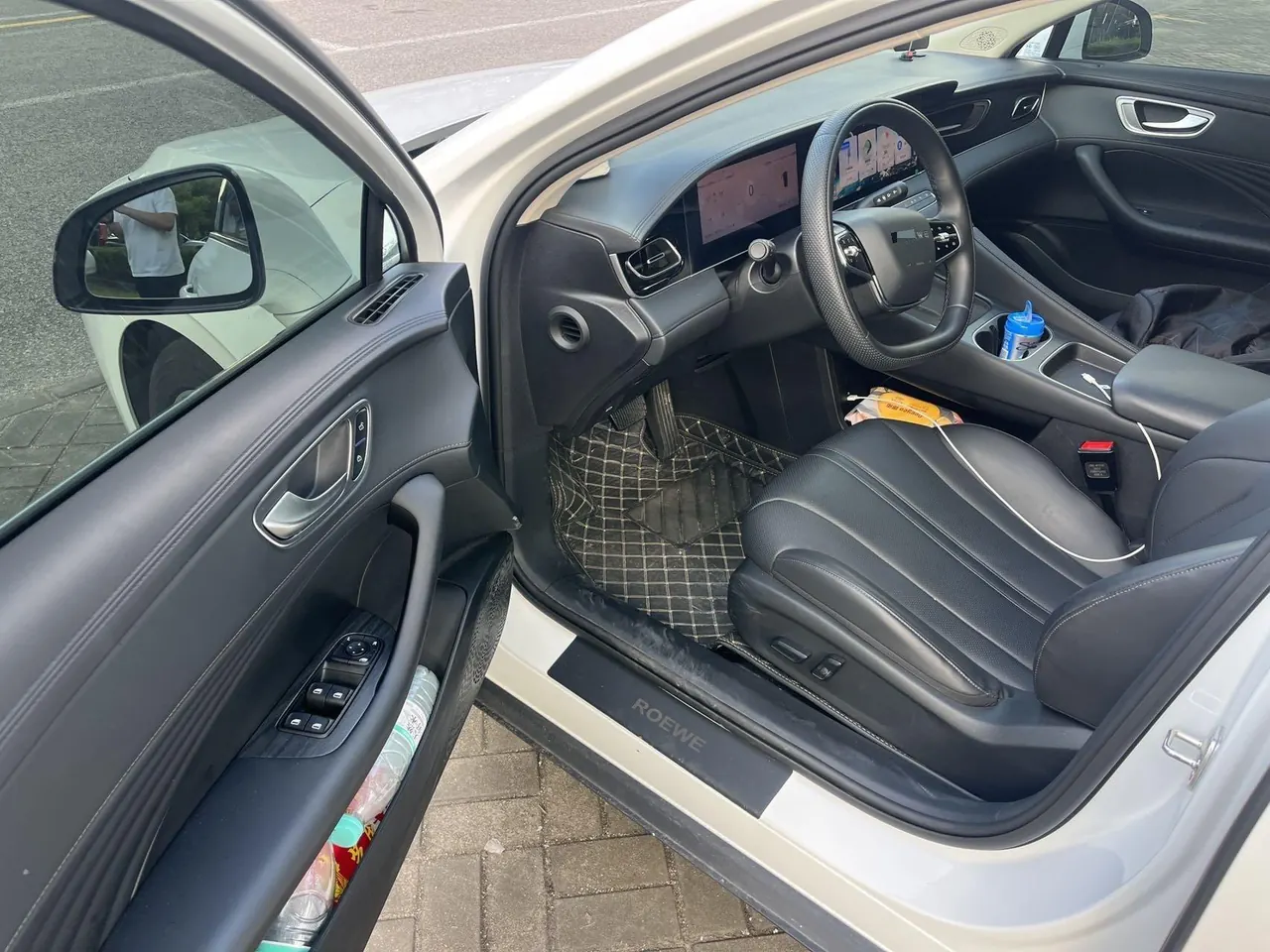 Roewe 2025 D7 DMH 1.5 World Championship Edition Automatic Gear 5