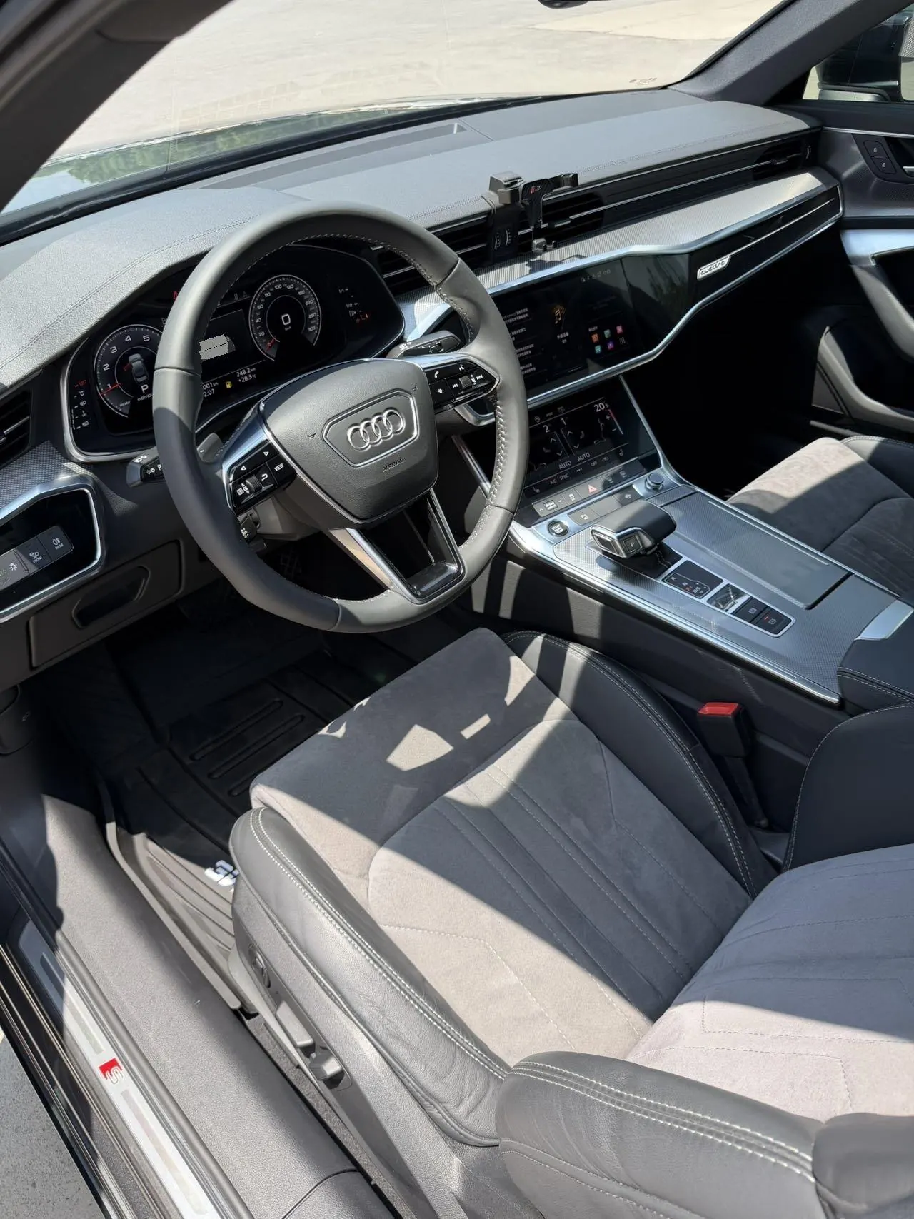 Audi 2021 A6L 2.0TFSI 45TFSI Quattro Selected Elegant Automatic Gear 4