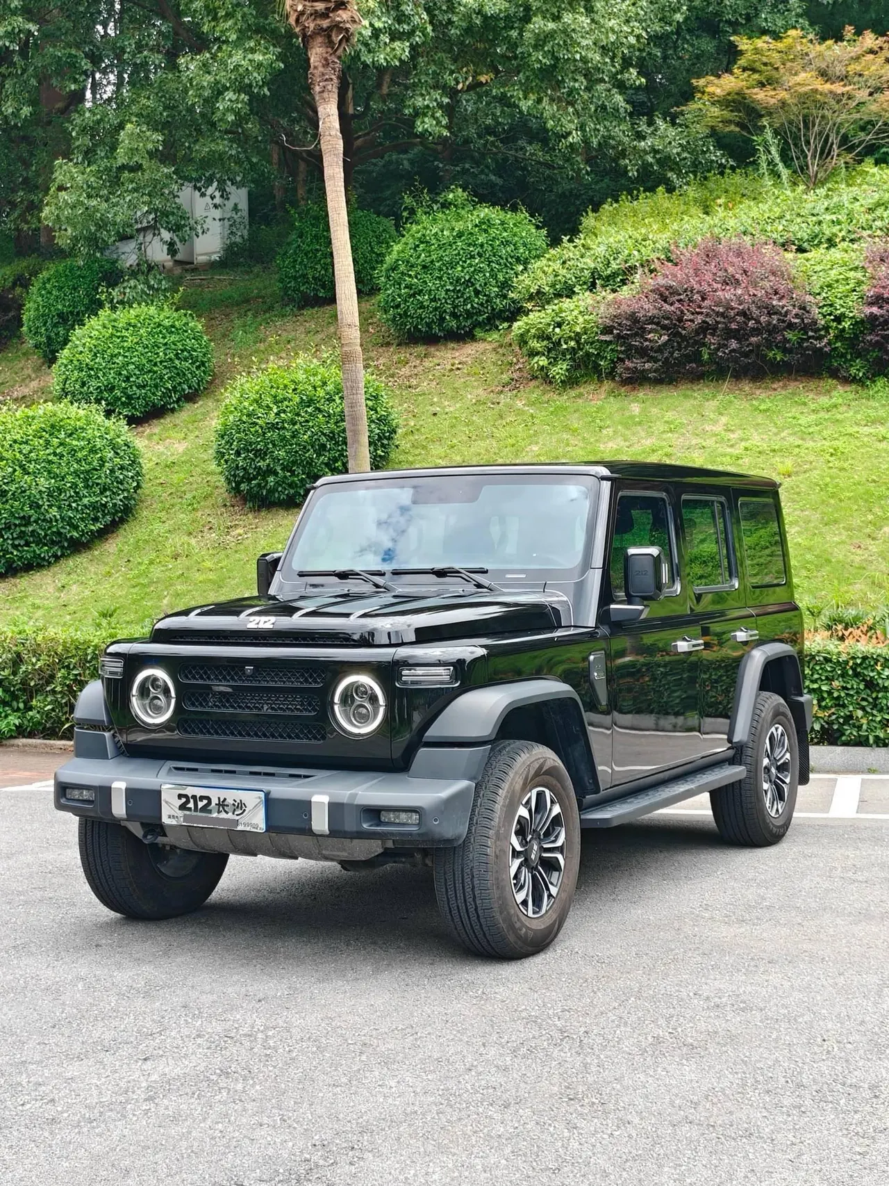 Открыть галерею: 212 2025 T01 2.0T Diesel Edition Automatic Gear
