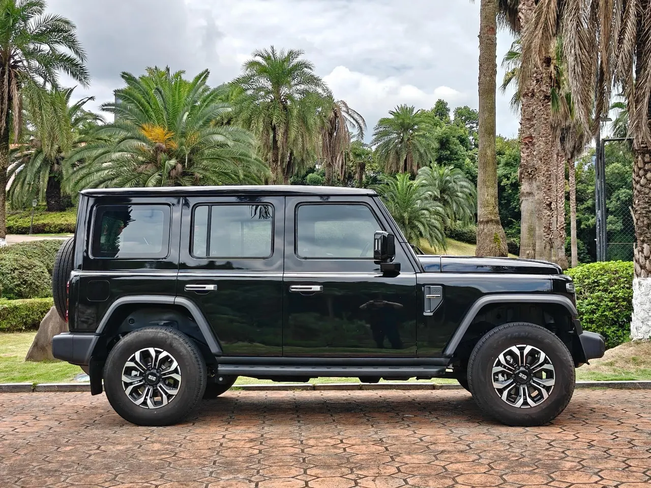 212 2025 T01 2.0T Diesel Edition Automatic Gear 7