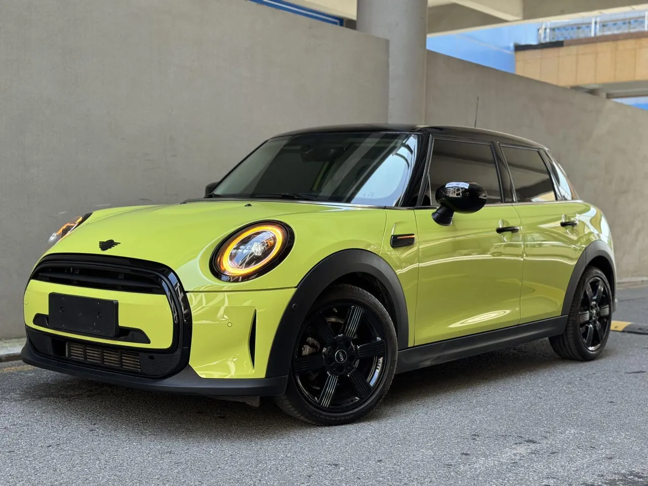 Open image lightbox: MINI Mini 5-Door (Imported) 2023 Mini Cooper 1.5T Artist Automatic Gear