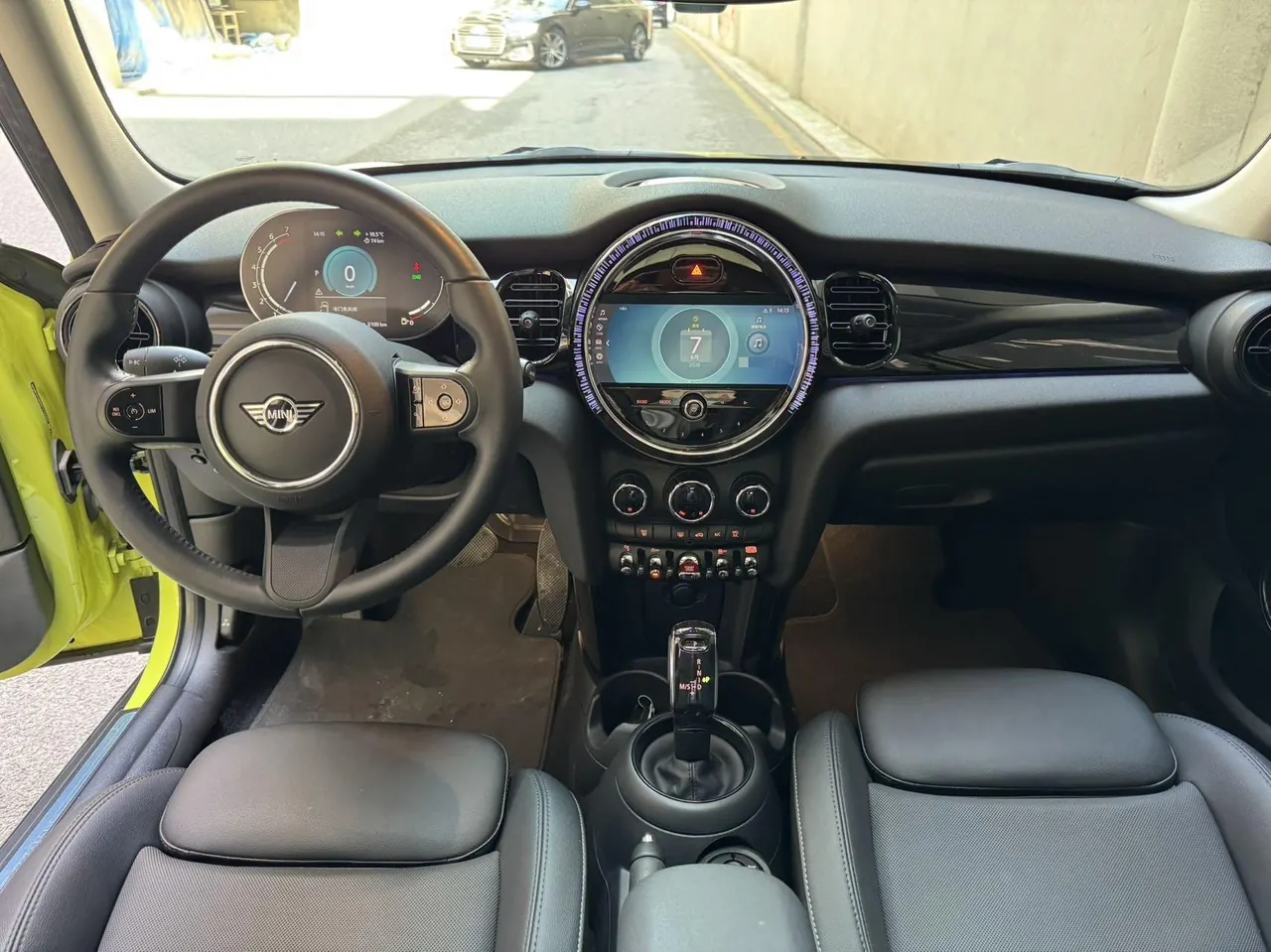 MINI Mini 5-Door (Imported) 2023 Mini Cooper 1.5T Artist Automatic Gear 8