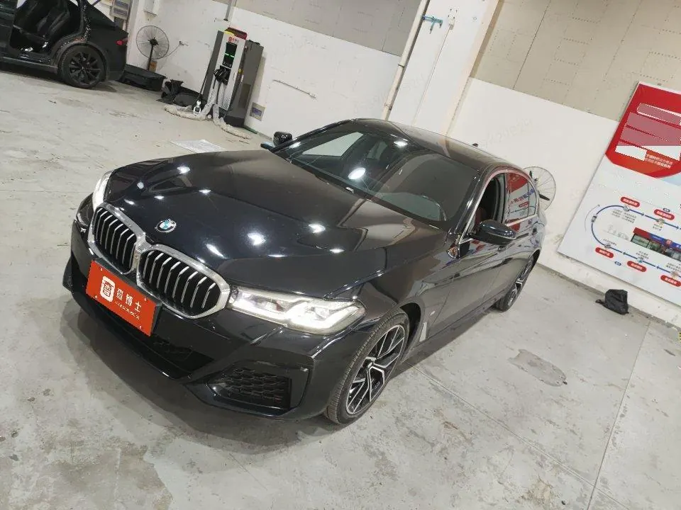 BMW 5 Series 2022 530Li 2.0T Exclusive M Sports Suit (Modified) Automatic Gear - View 1