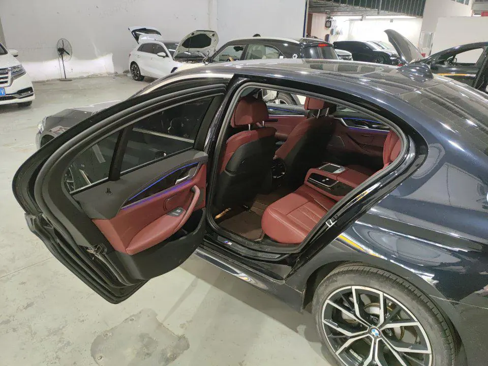 BMW 5 Series 2022 530Li 2.0T Exclusive M Sports Suit (Modified) Automatic Gear 4
