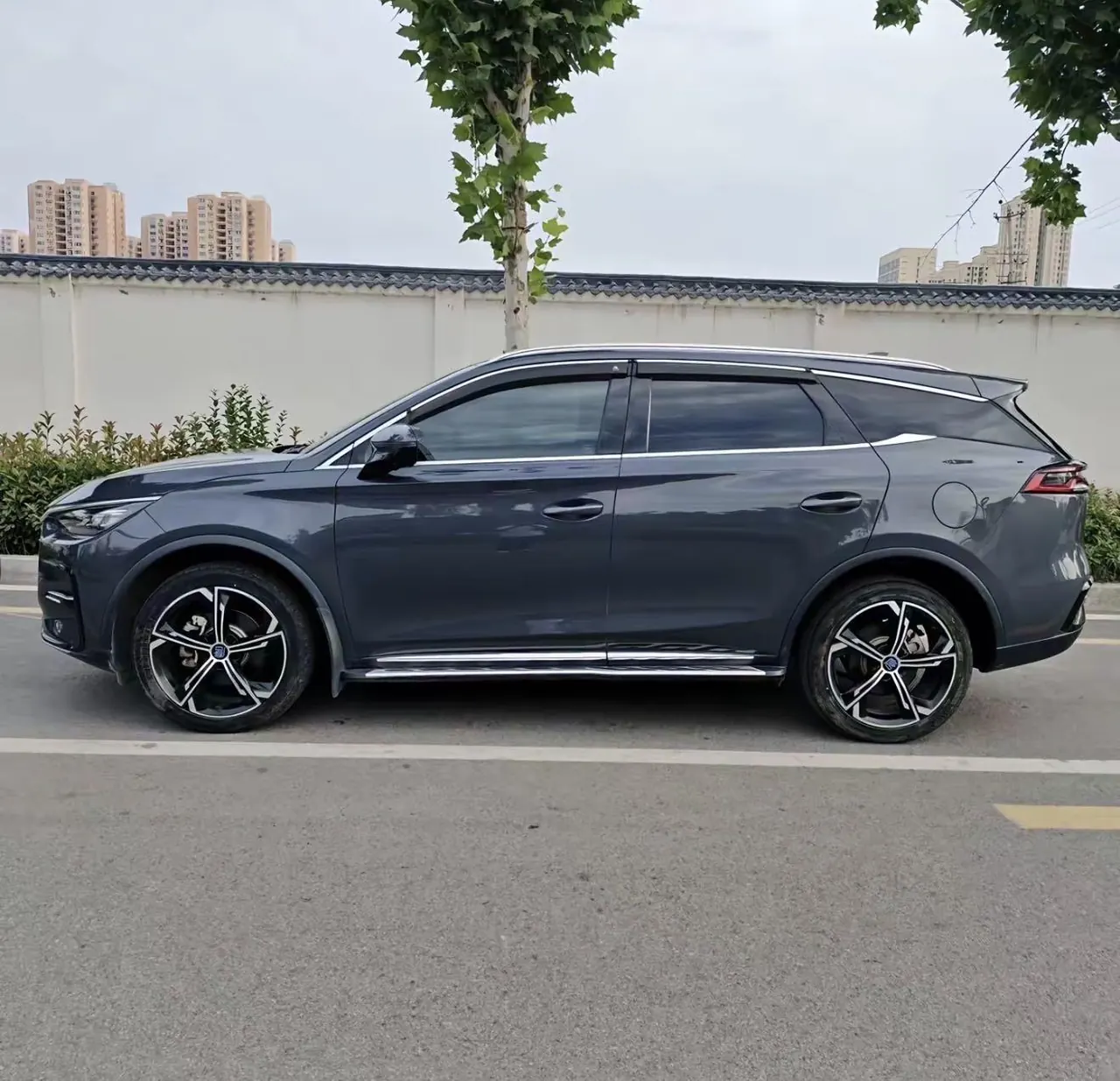 BYD Tang New Energy 2021 Tang DM-i 1.5T Stepless 112KM Honorable Automatic Gear 3