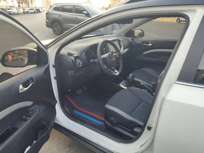 Kia 2021 Yi Run 1.4 Stepless Sunroof Automatic Transmission 5