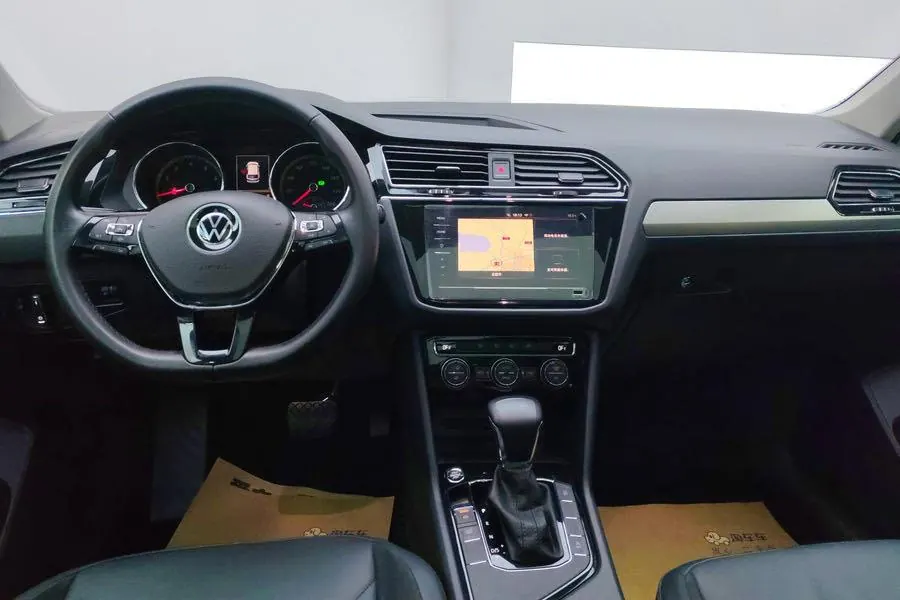 Volkswagen 2021 Tiguan L 2.0TSI 330TSI Two-Drive Smart Edition Automatic Gear 4