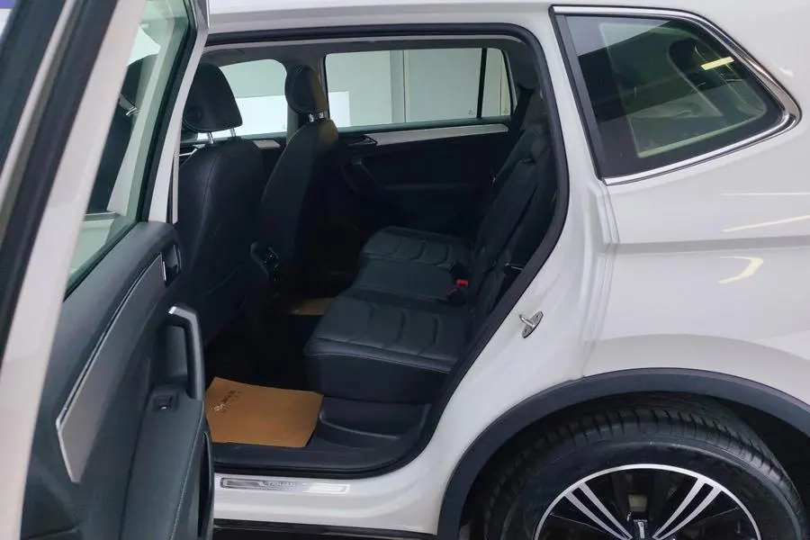 Volkswagen 2021 Tiguan L 2.0TSI 330TSI Two-Drive Smart Edition Automatic Gear 5