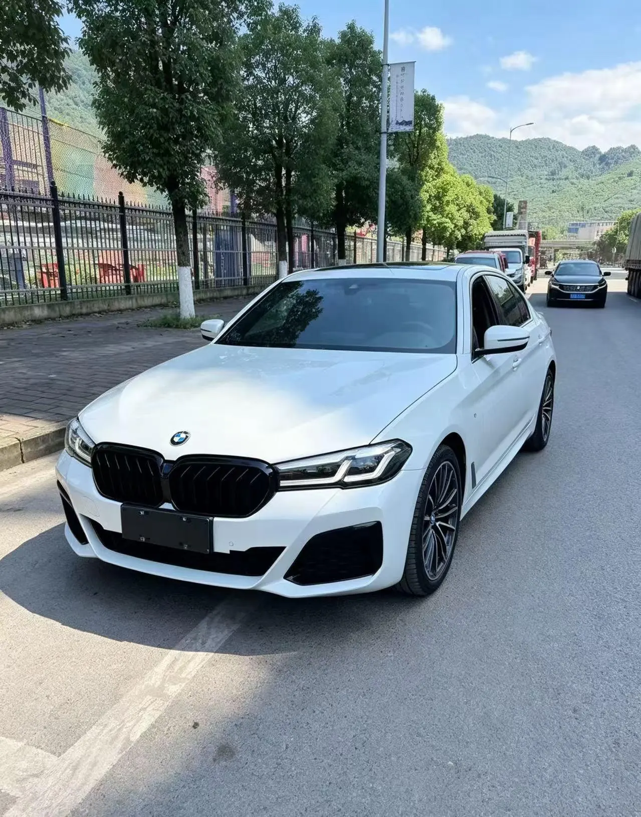 BMW 5 Series (Imported) 2022 530i 2.0T M Sports Suit (Modified 2) Automatic Gear - View 1