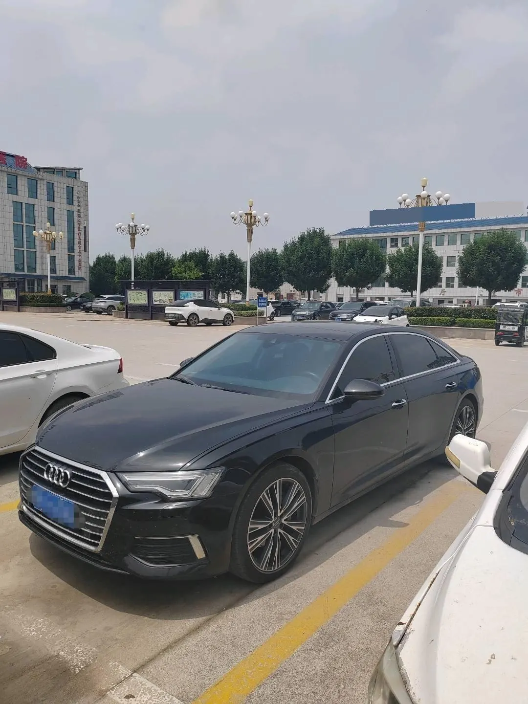 Audi 2021 A6L 2.0TFSI 40TFSI Deluxe Dynamic Automatic - View 1