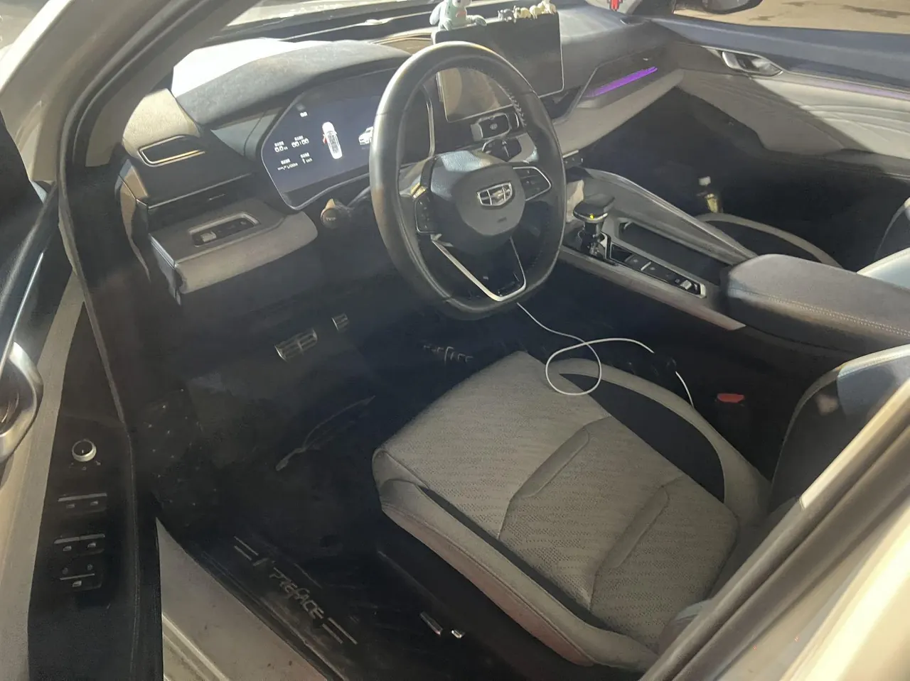 Geely 2021 xingrui 2.0T distinguished model (modified) automatic gear 3