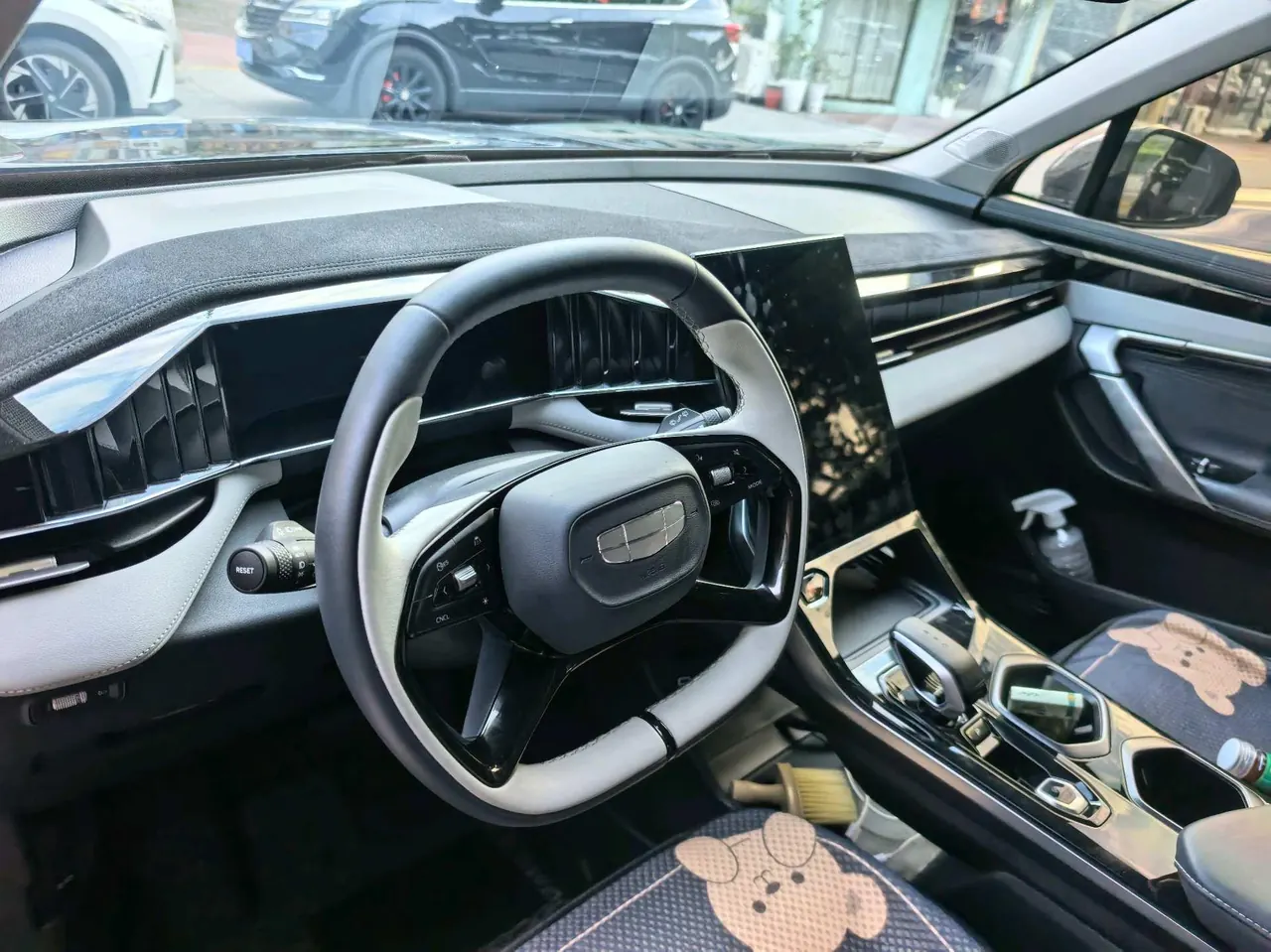 Geely 2023 Boyue L 1.5TD Glory Edition Automatic Gear 8