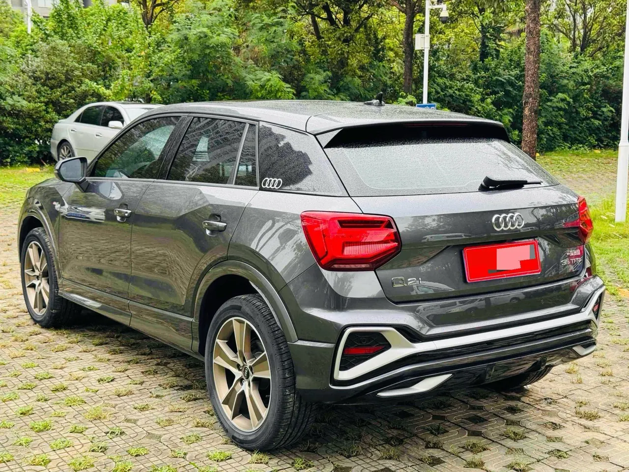 Audi 2022 Q2L 1.4TFSI 35TFSI Fashion Dynamic Automatic 3