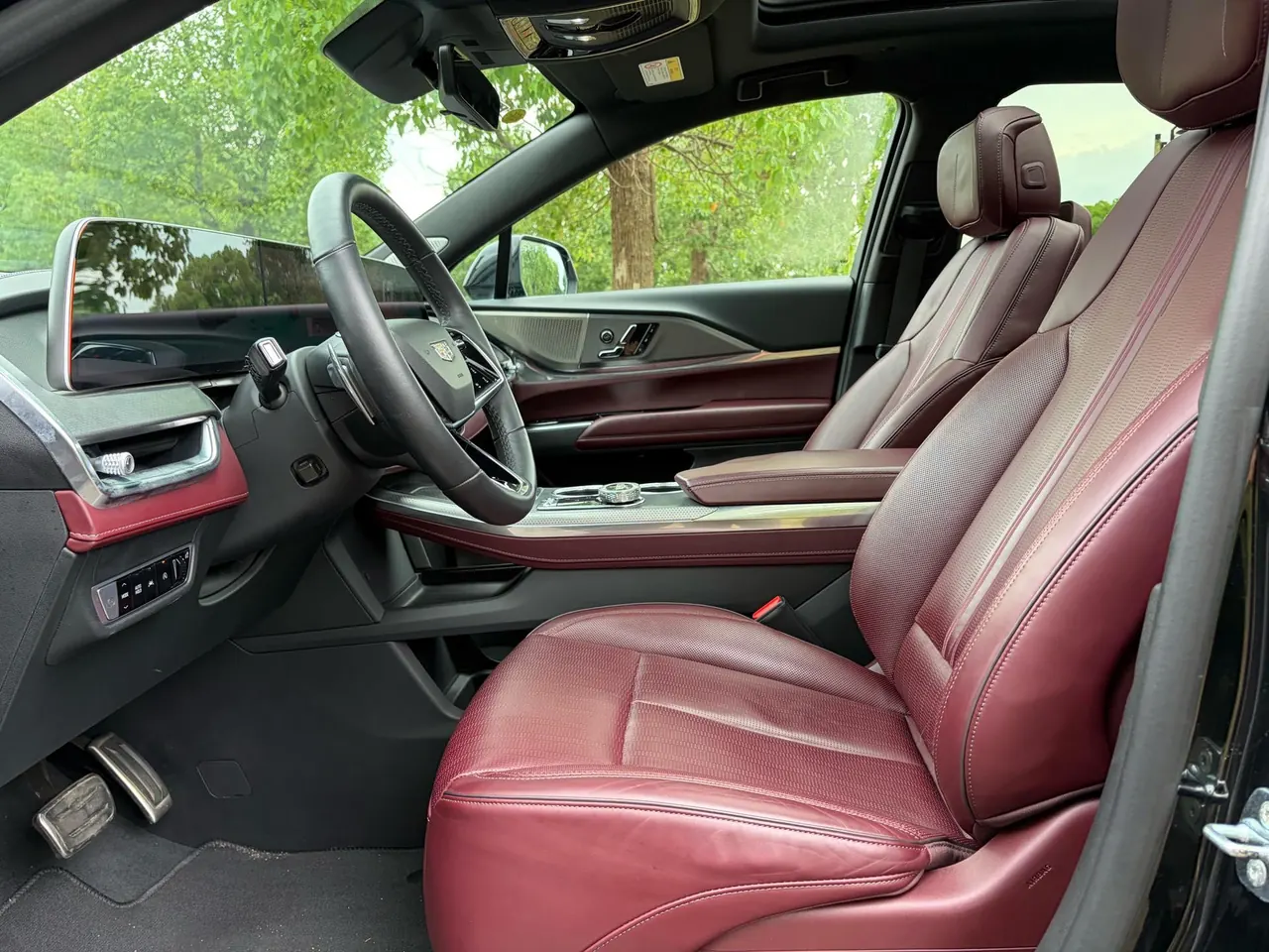 Cadillac 2025 XT5 48V 2.0T Platinum Automatic Gear 4