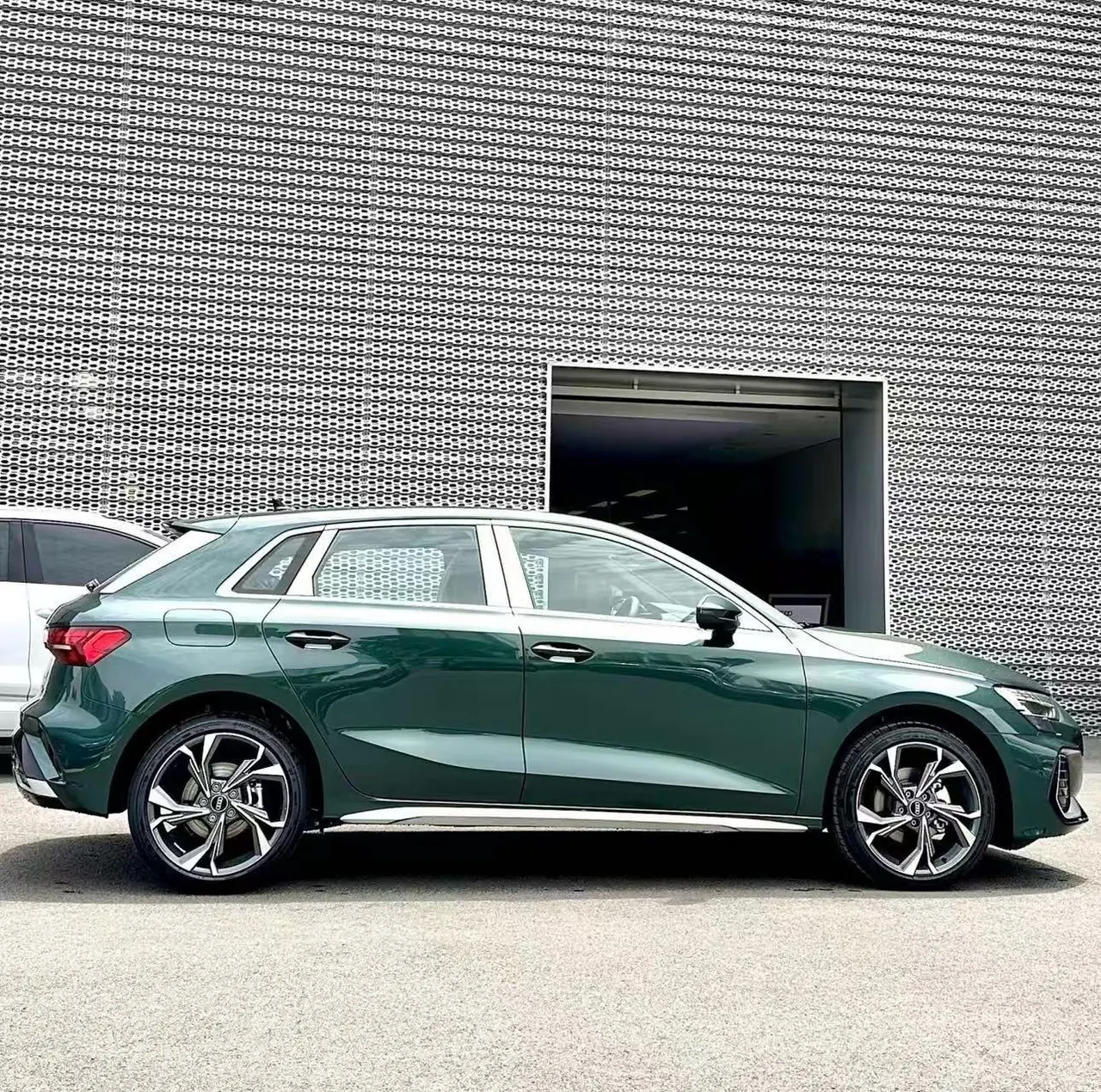 Audi 2026 A3 Sportback 1.5TFSI 35TFSI Flying Premium (Modified) Automatic Gear 2