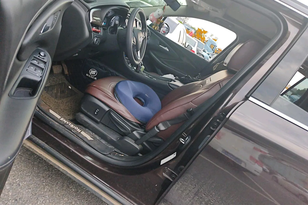 Buick 2020 Angkewei 1.5T 20T Two-Drive Elite Automatic Gear 2