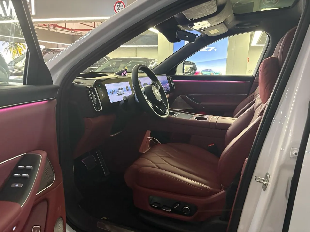 AITO 2025 AITO M8 Max 6-seat long endurance automatic gear 3