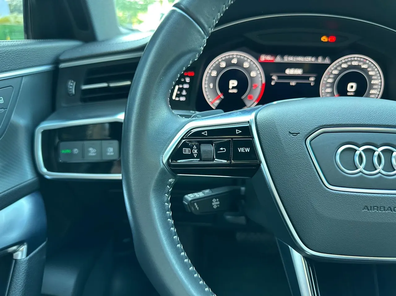 Audi 2022 A6L 2.0TFSI 45TFSI Quattro Selected Dynamic Automatic 4