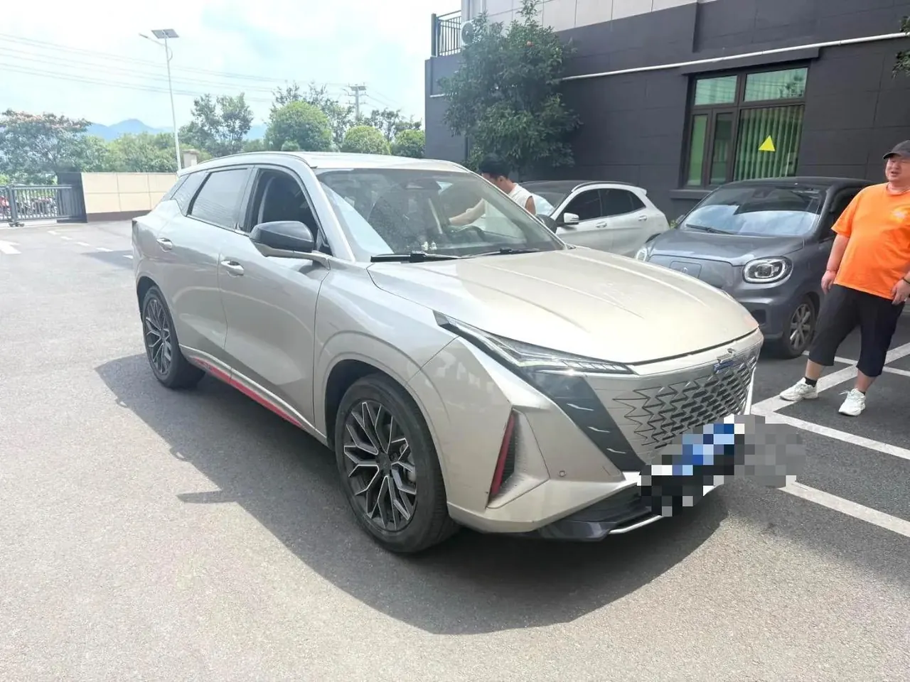 Oshan 2022 Z6 1.5T Blue Whale Smart Automatic Gear 4