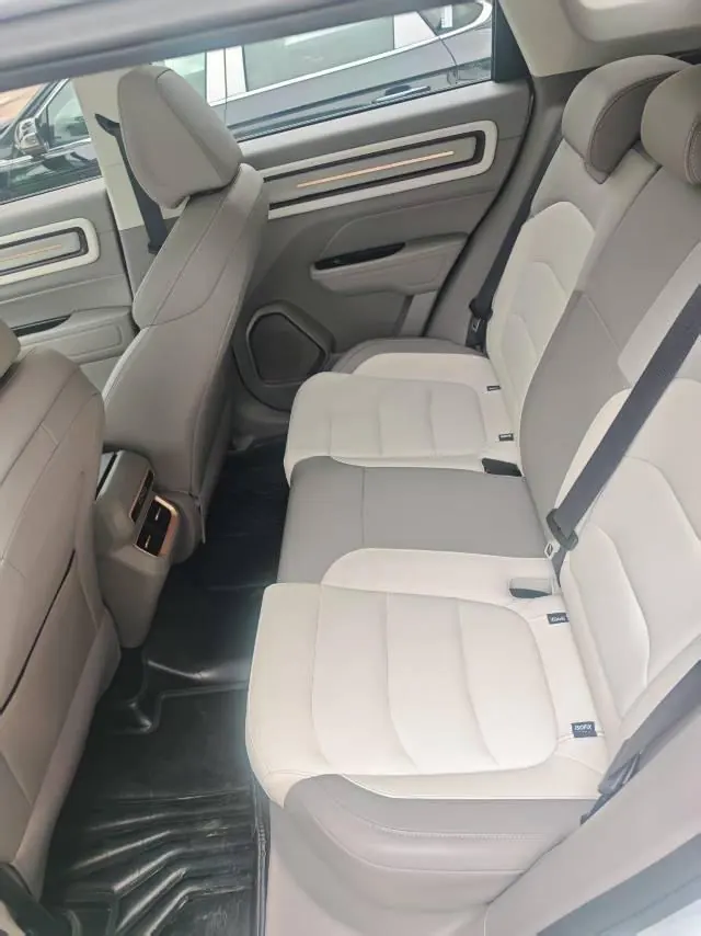 Geely 2026 model Icon 1.5TD Chocolate Elegant Edition, automatic transmission 2