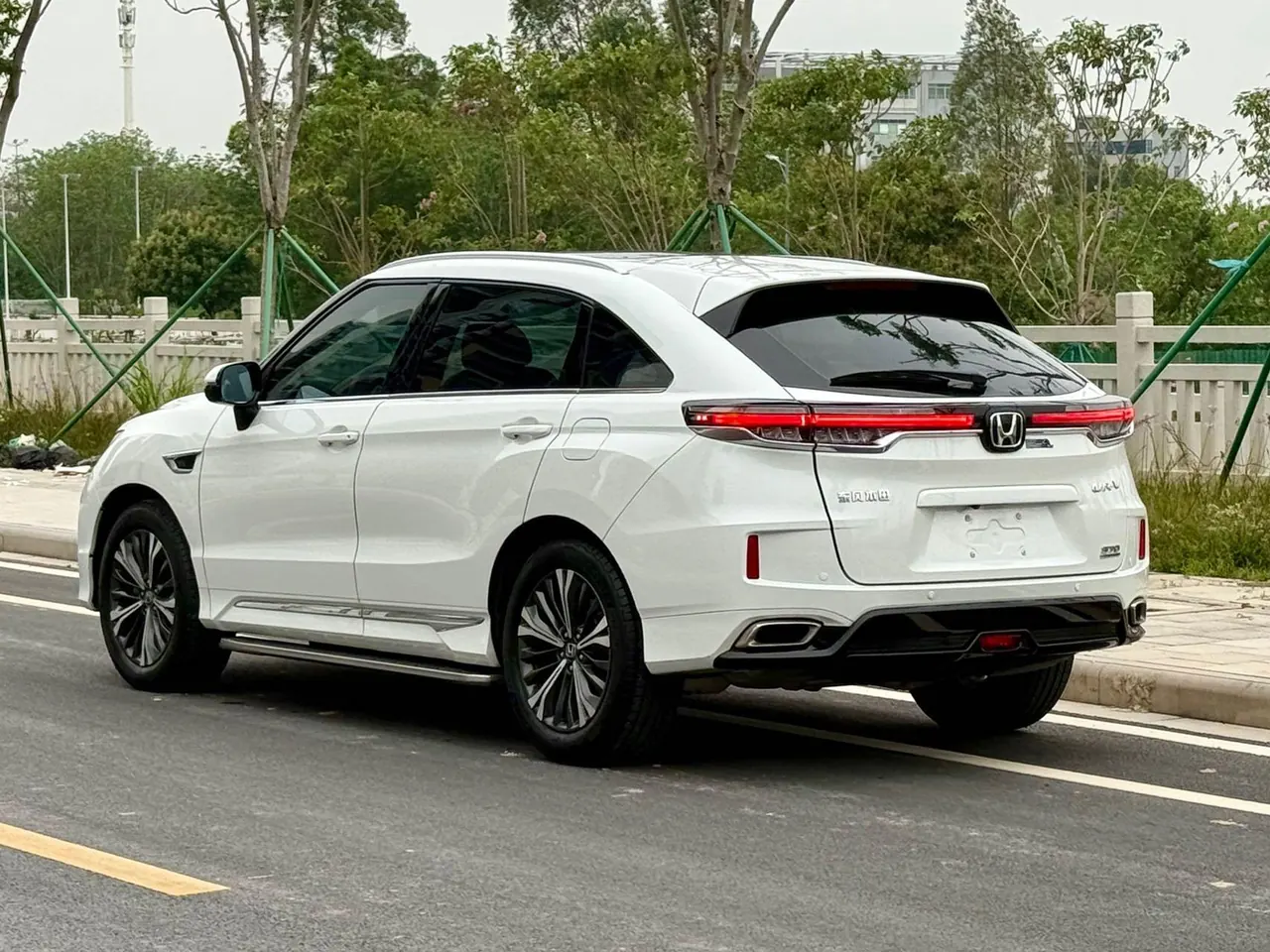 Honda 2020 UR-V 2.0T 370TURBO two-drive elegant version of automatic gear 4