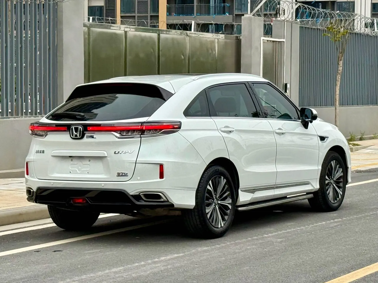 Honda 2020 UR-V 2.0T 370TURBO two-drive elegant version of automatic gear 5