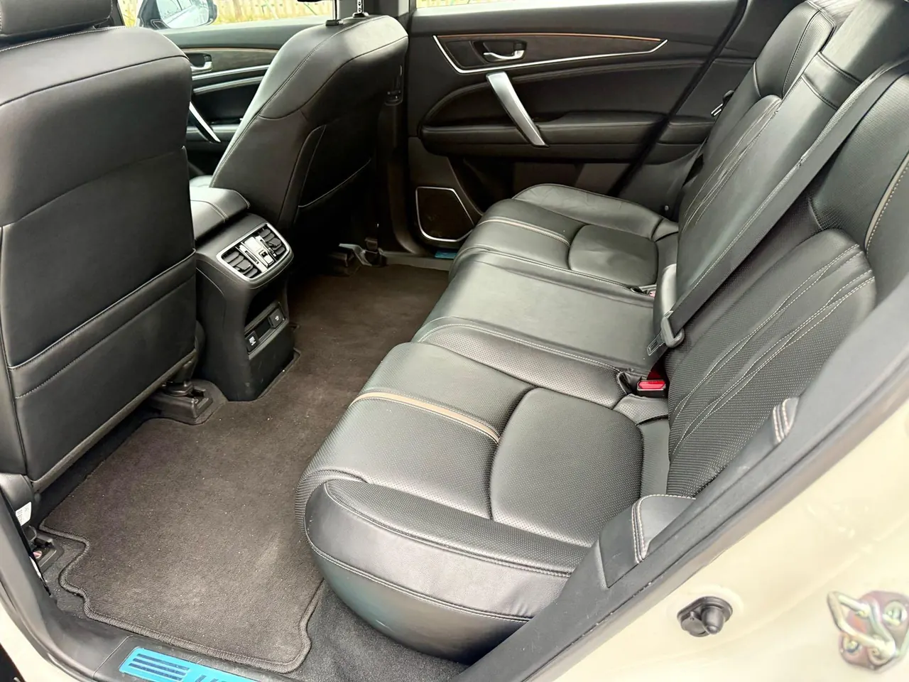 Honda 2020 UR-V 2.0T 370TURBO two-drive elegant version of automatic gear 6
