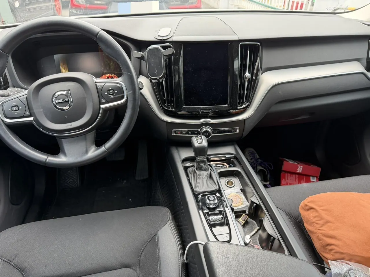 Volvo 2021 XC60 2.0T T4 Zhixing Deluxe Edition Automatic Gear 6