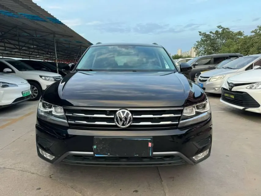Volkswagen 2020 Tiguan L 2.0TSI 330TSI Two-Drive Fashion Edition Automatic Gear 2