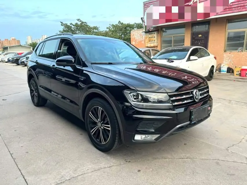 Volkswagen 2020 Tiguan L 2.0TSI 330TSI Two-Drive Fashion Edition Automatic Gear 3