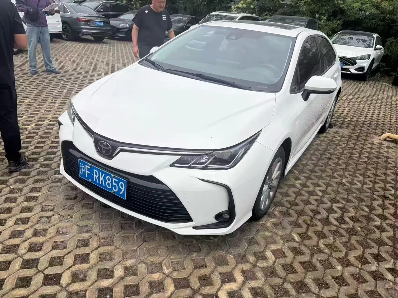 Toyota 2021 corolla 1.2T stepless elite SPORT version automatic gear - View 1