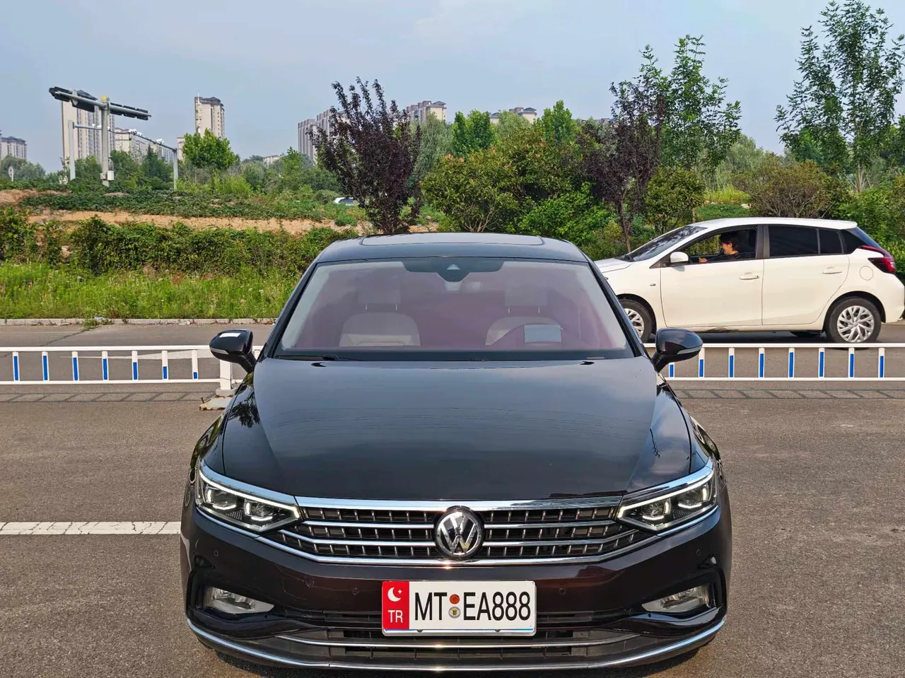 Volkswagen 2020 Magotan 2.0TSI 380TSI flagship automatic gear 3
