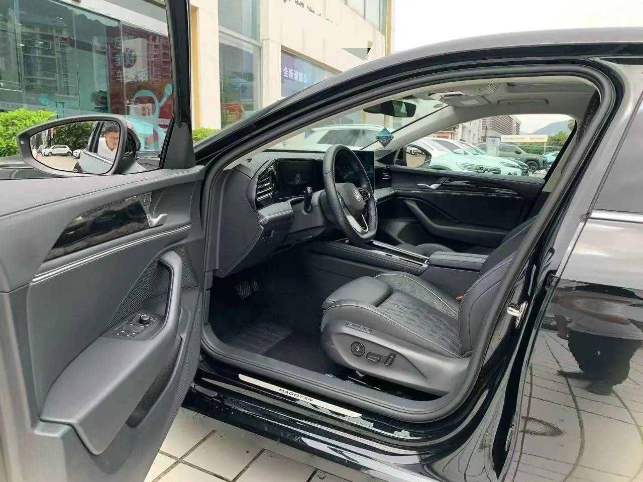 Volkswagen 2024 Magotan 2.0TSI 380TSI Extreme Edition Automatic 3